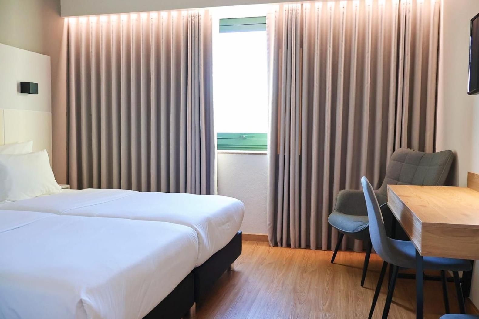 Hotel Santhyago Trofa Eksteriør bilde